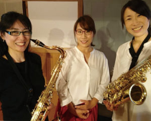 福岡県宗像市を中心に演奏活動をしているSPOON。アルトサックス:中村澄子 テナーサックス:市場真由美 ピアノ:下川悦子